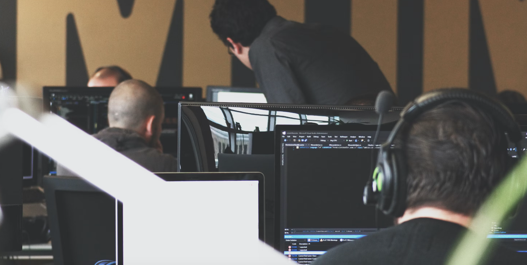 Umowy licencyjne – korzystniejsze dla software house’u, ale czy też dla zamawiającego?
